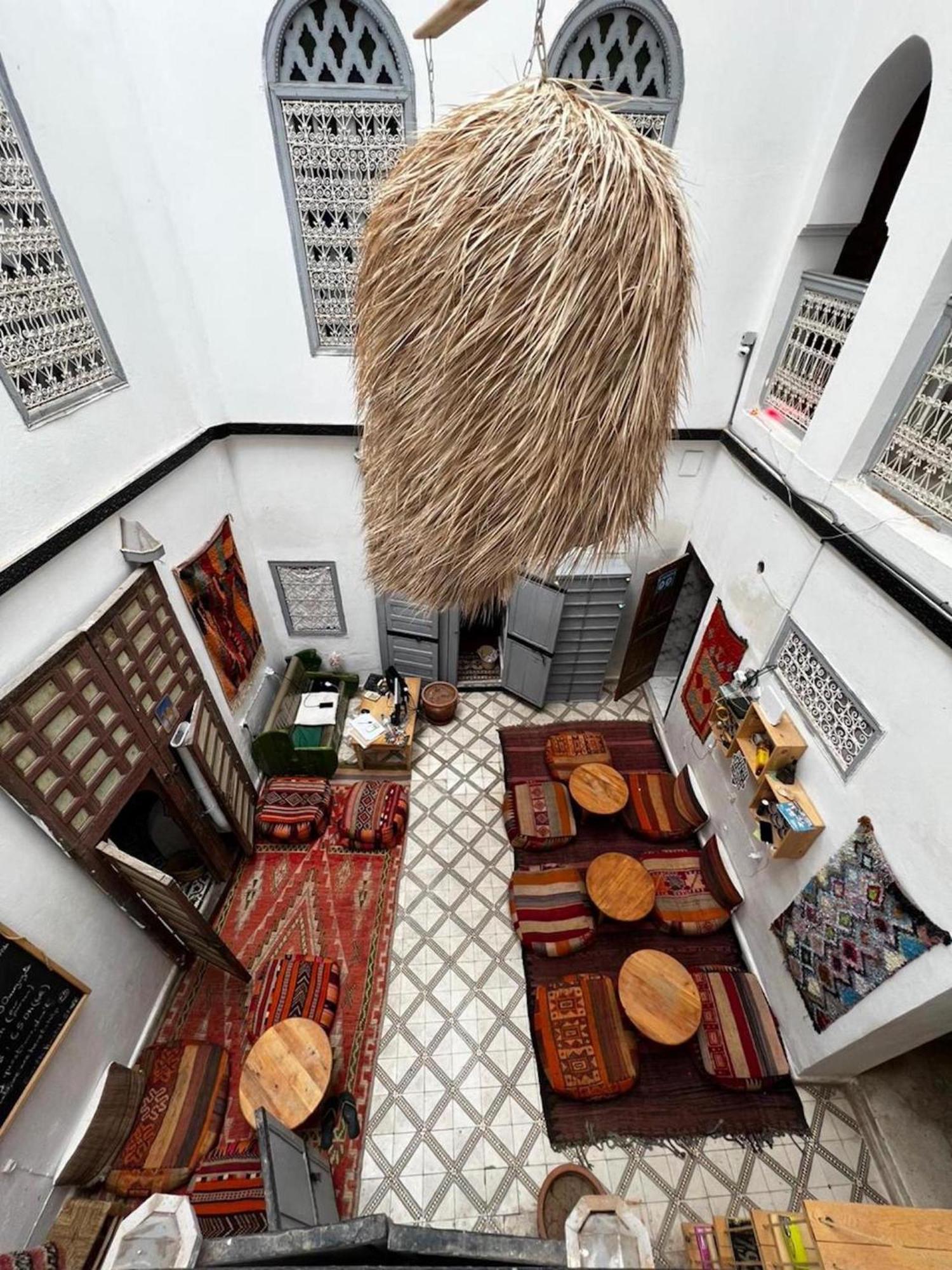 Hostal Earth